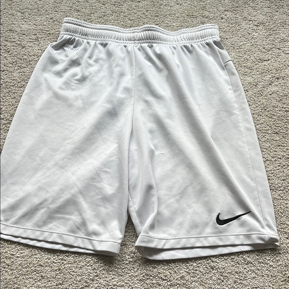 Nike Men's White Sports Shorts